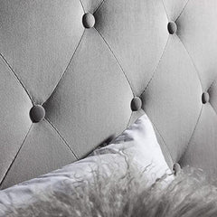 kingsize Bed Frame - Luxurious Tufted Bed with Upholstered Frame